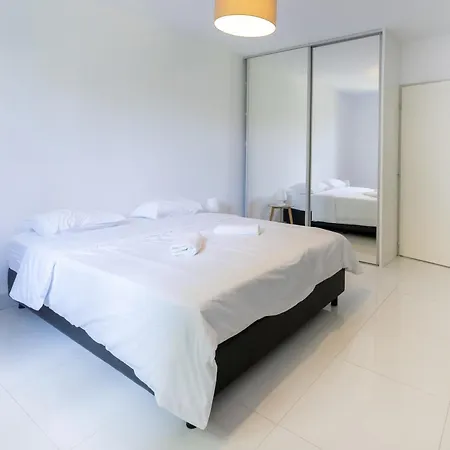 Maison T2 Attenant *